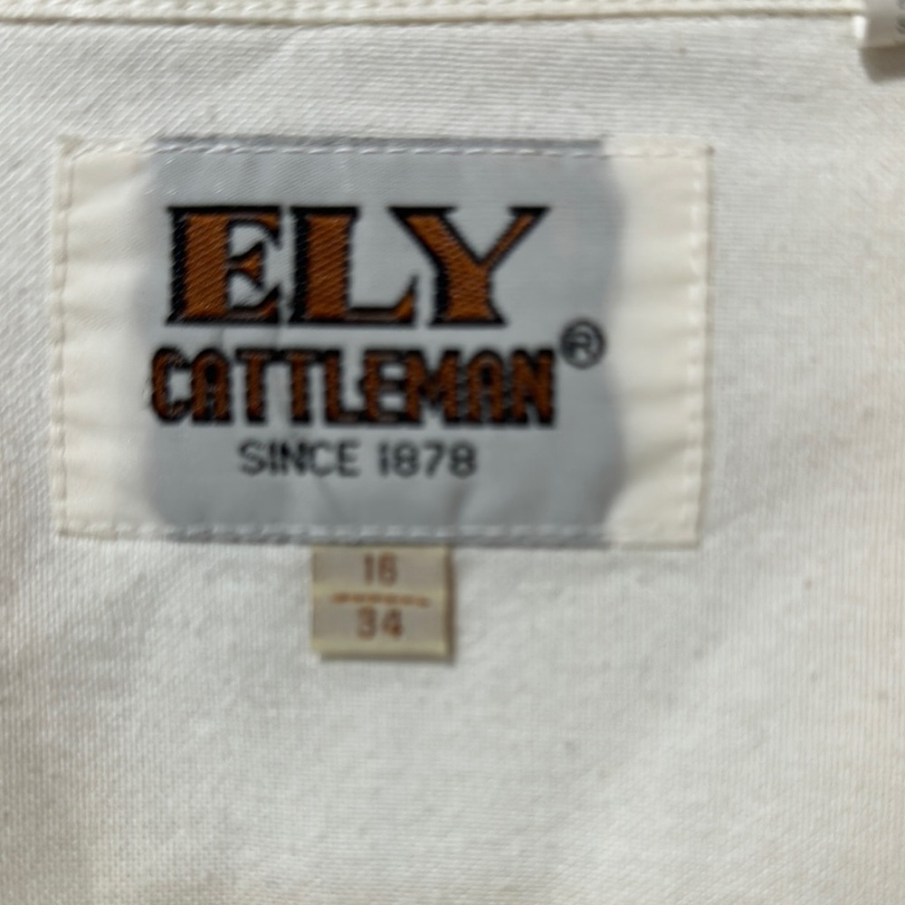 Ely Cattleman Cream Casual Button Down Shirt with Western Yoke - Picture 2 of 5